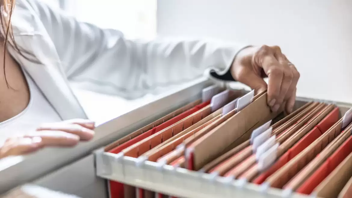 How to Manage Salary, Off Days, and Benefits for Helpers in Singapore