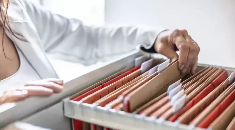 How to Manage Salary, Off Days, and Benefits for Helpers in Singapore